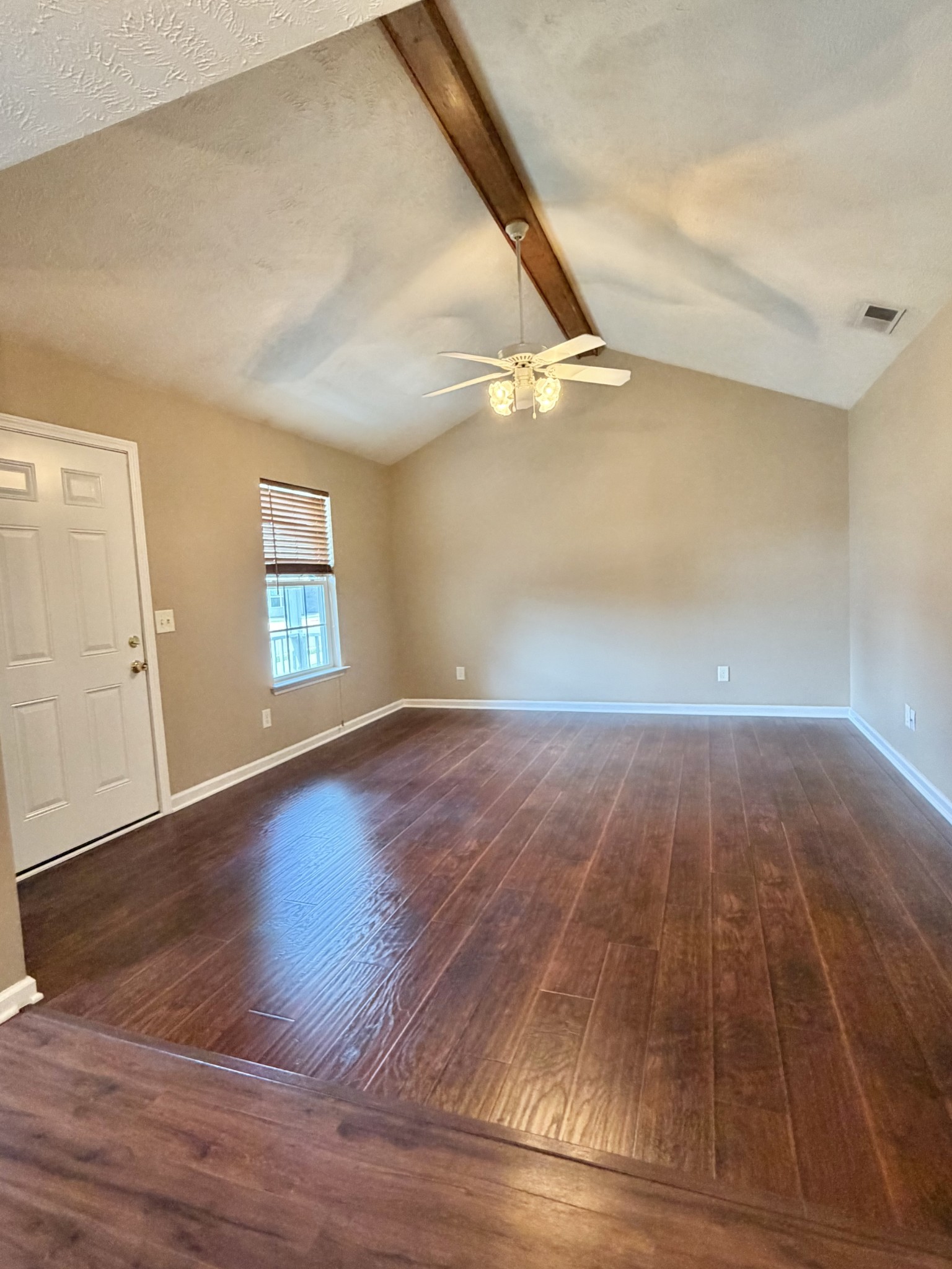 1204 Lakewalk Dr Property Photo 14