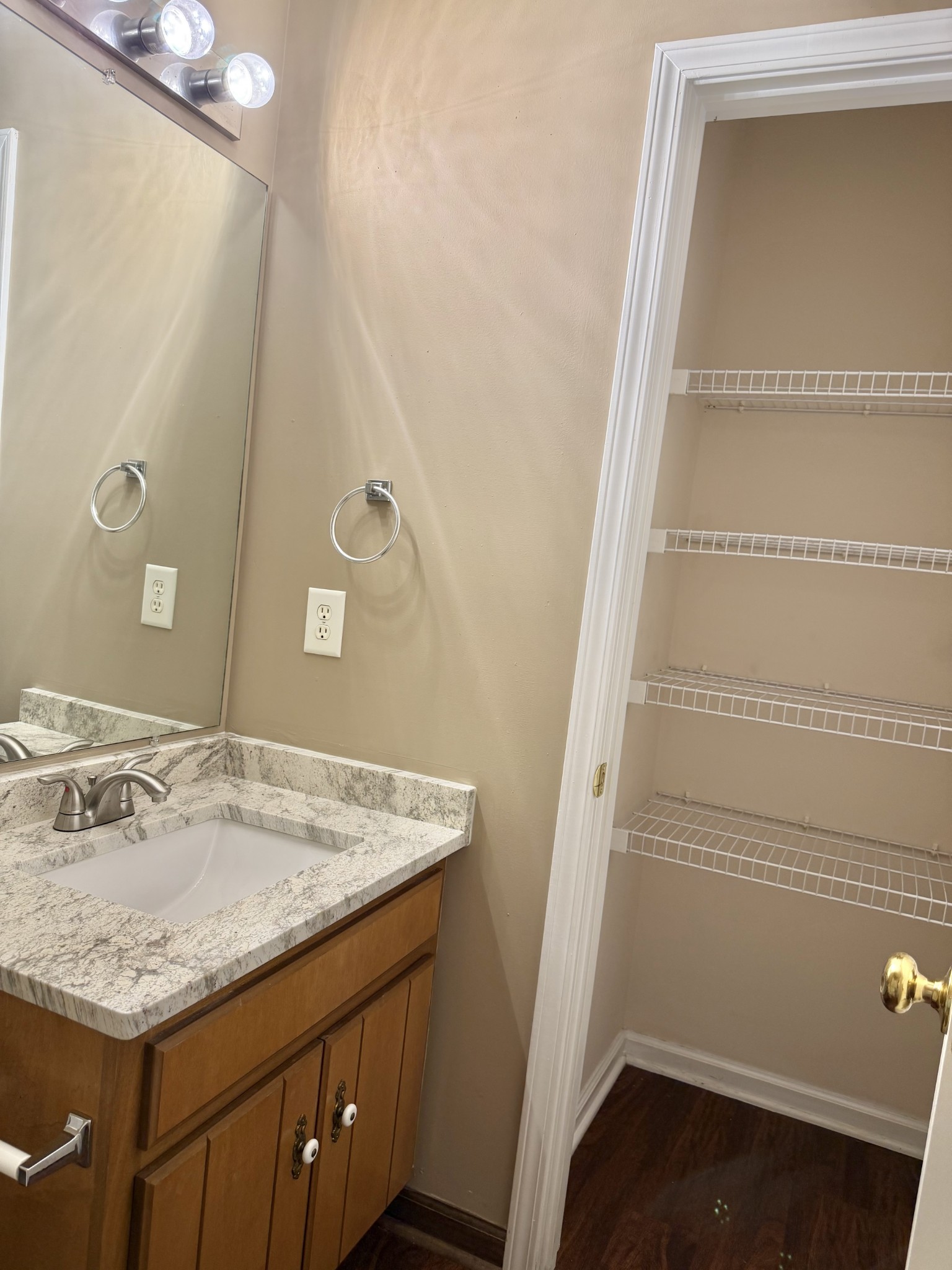 1204 Lakewalk Dr Property Photo 17