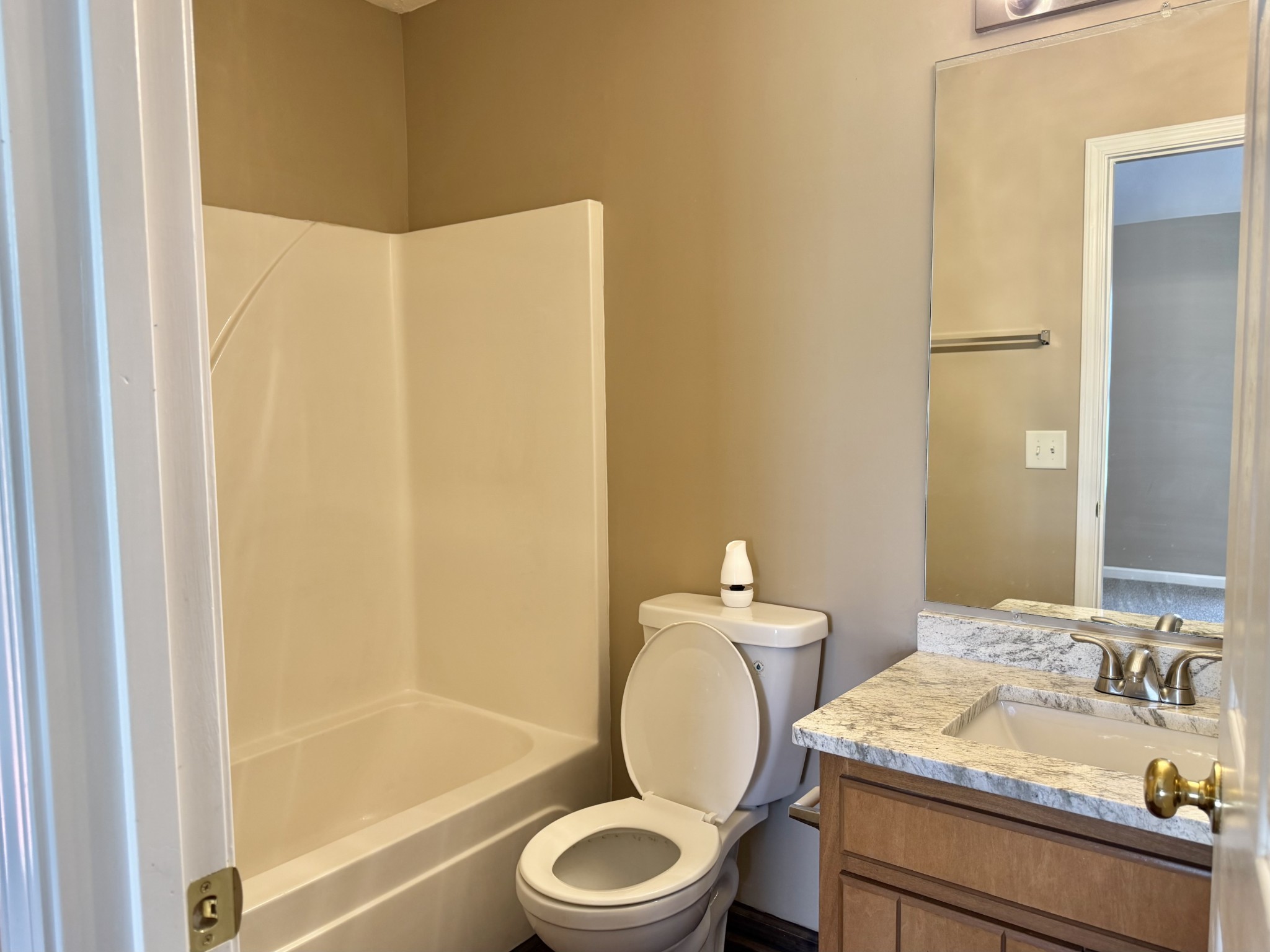 1204 Lakewalk Dr Property Photo 18