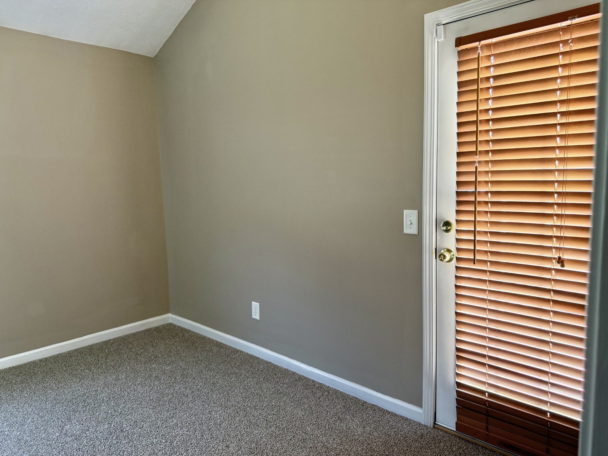1204 Lakewalk Dr Property Photo 19