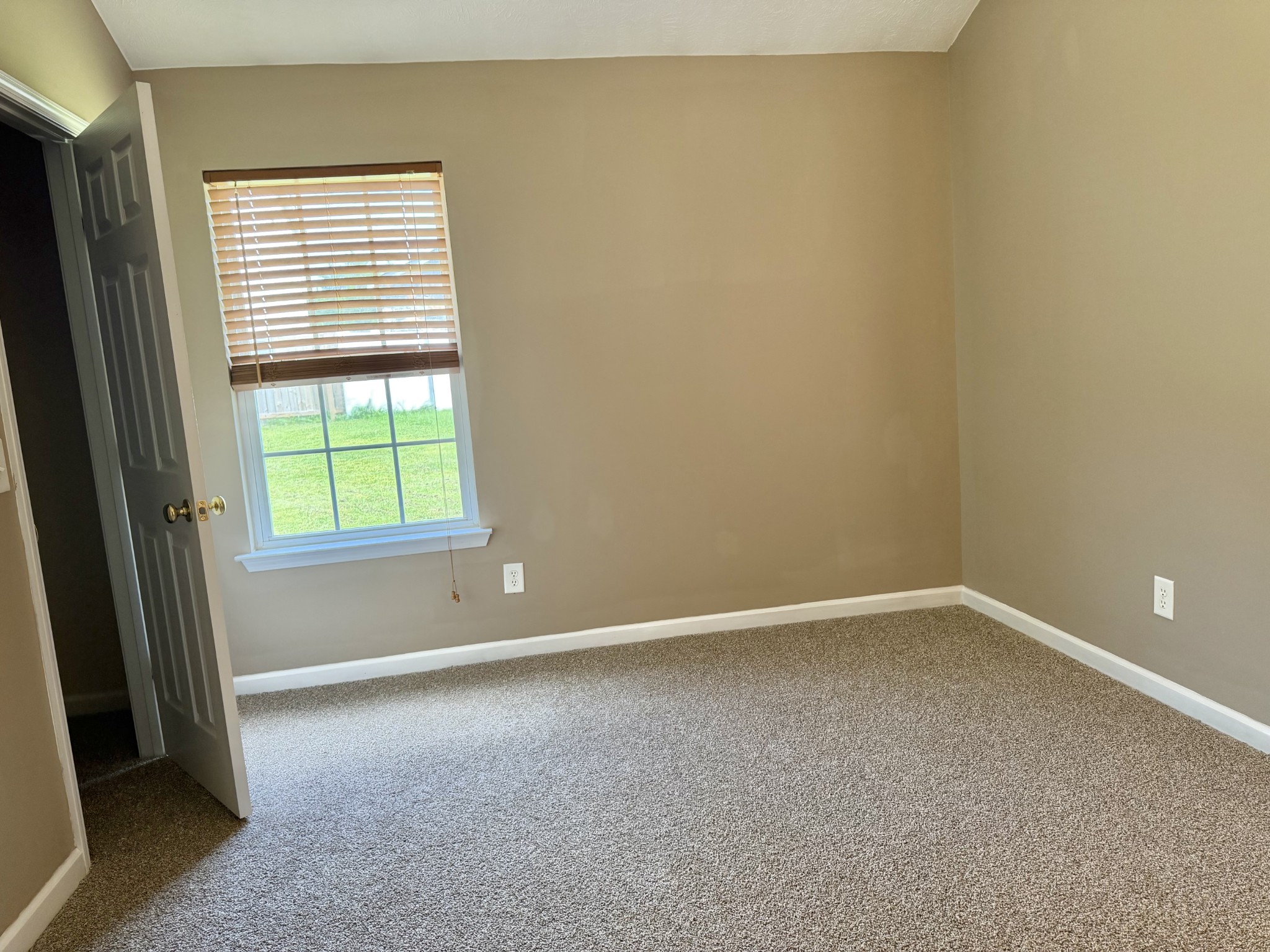 1204 Lakewalk Dr Property Photo 20