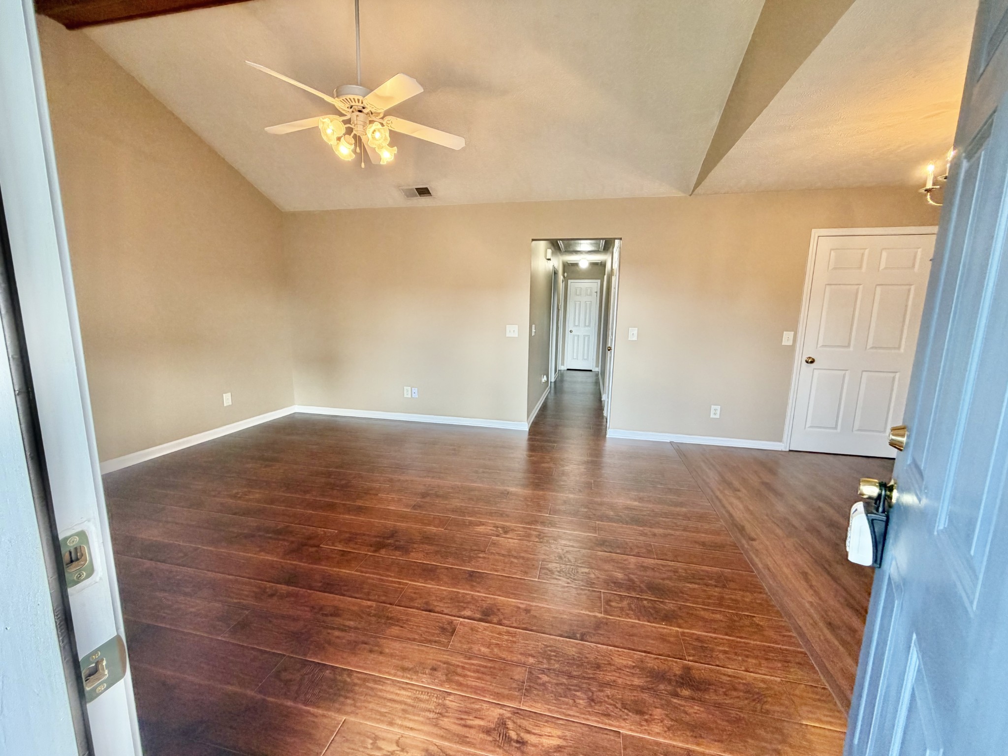 1204 Lakewalk Dr Property Photo 25