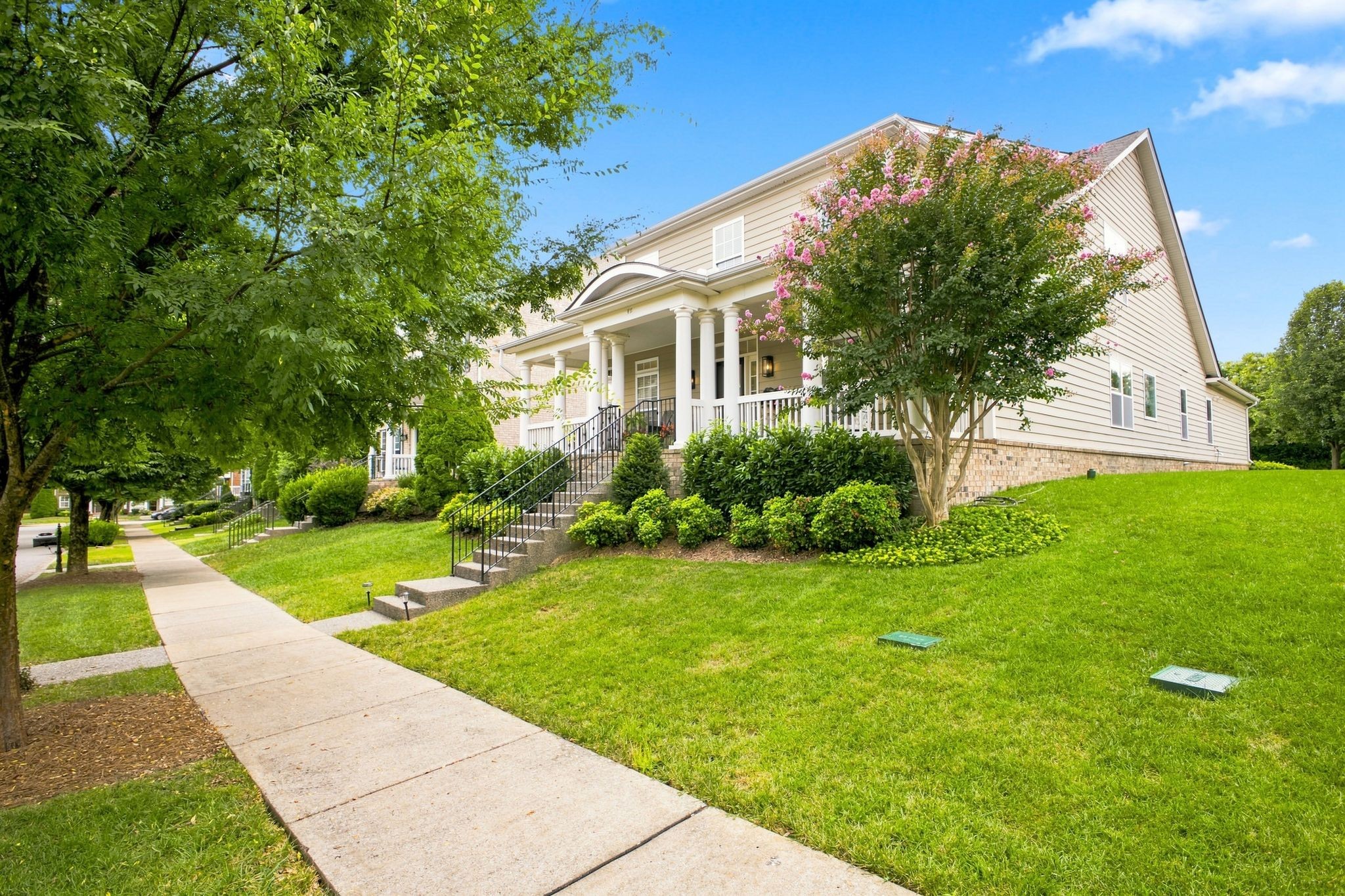 411 Wandering Trl Property Photo 4