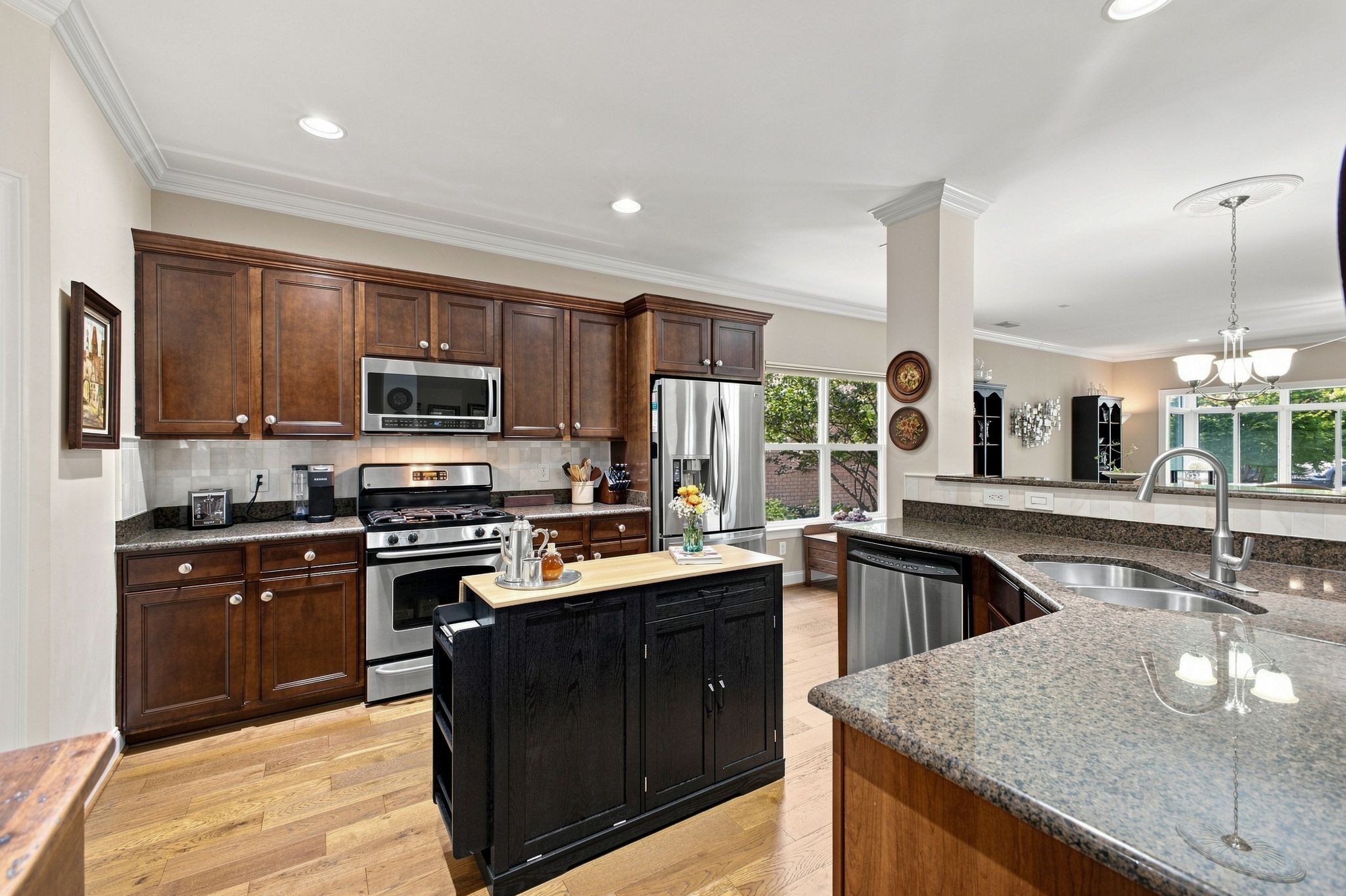 411 Wandering Trl Property Photo 18