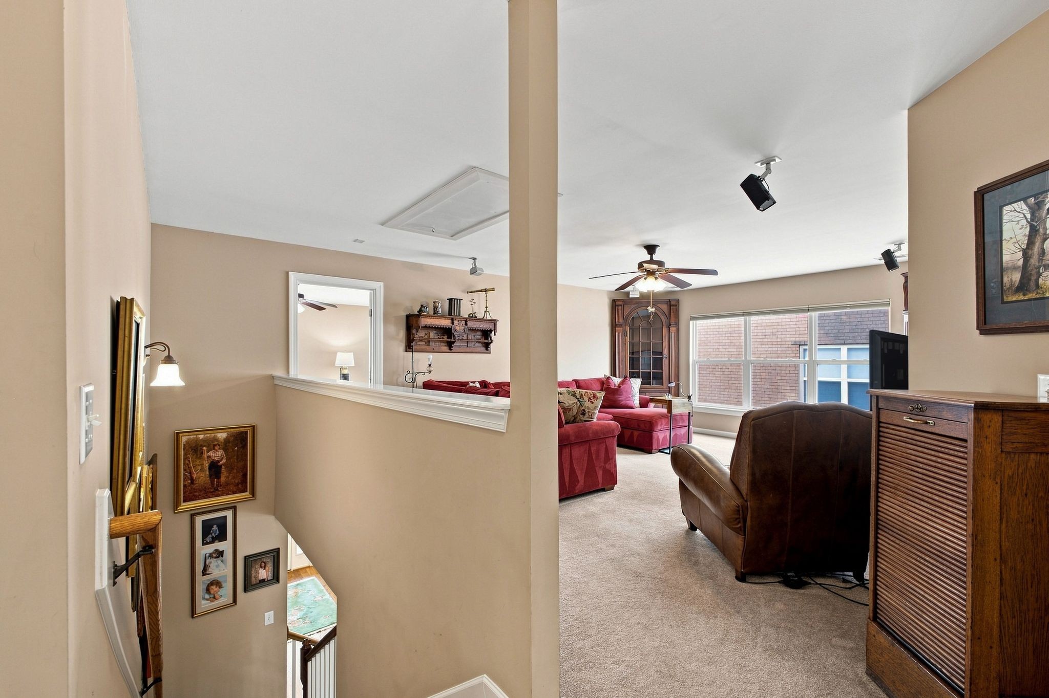411 Wandering Trl Property Photo 28