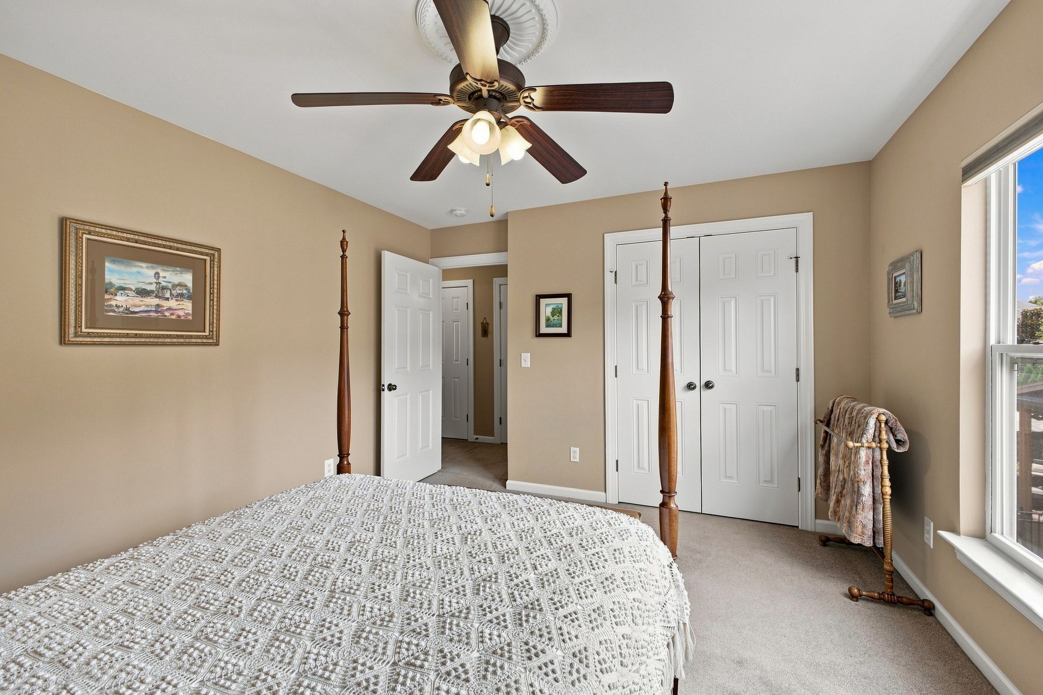 411 Wandering Trl Property Photo 32