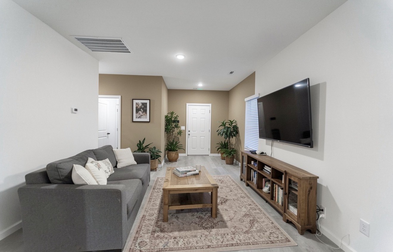 90 Phillips Drive Property Photo 3