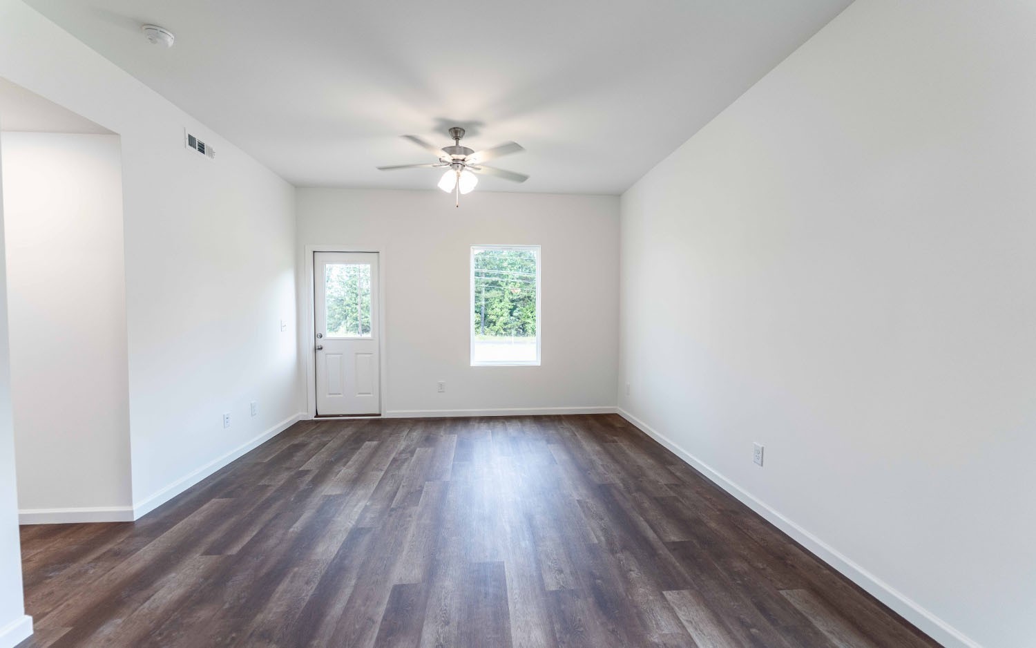 207 Stonehenge Circle Property Photo 2