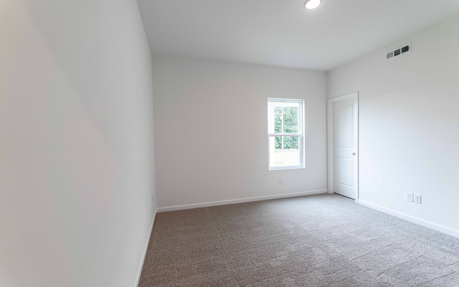 207 Stonehenge Circle Property Photo 7