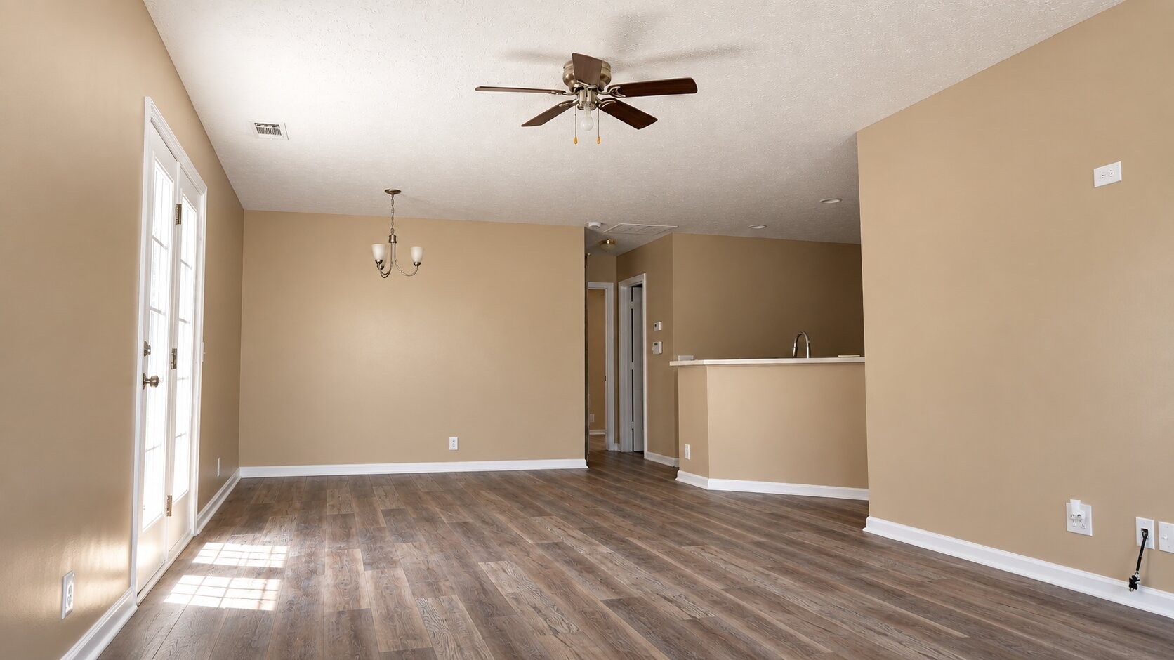 2547 Sonar St Property Photo 7