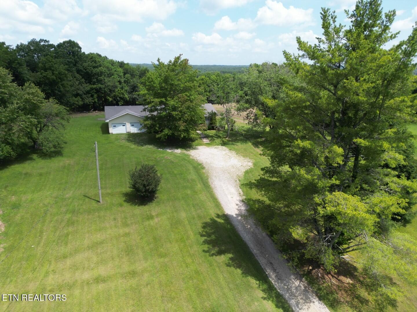 4357 Round Mountain Rd Property Photo 3