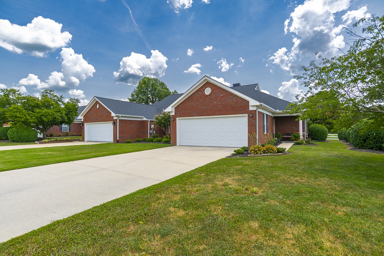 102 Horseshoe Ct Property Photo 5