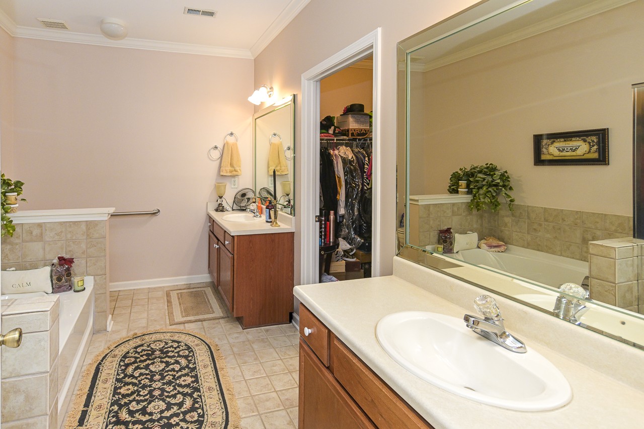 102 Horseshoe Ct Property Photo 26