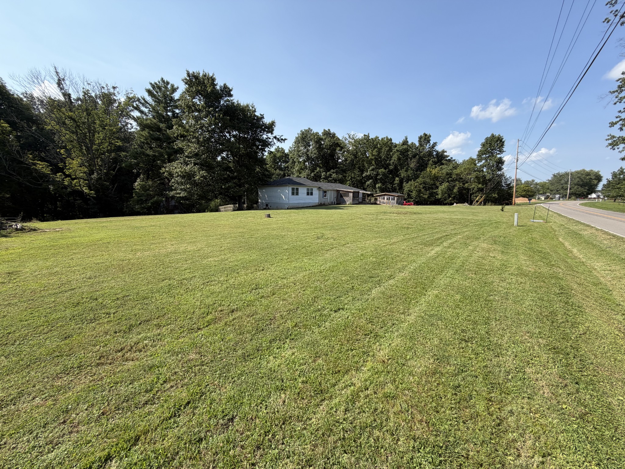 3670 Lake Rd Property Photo 4