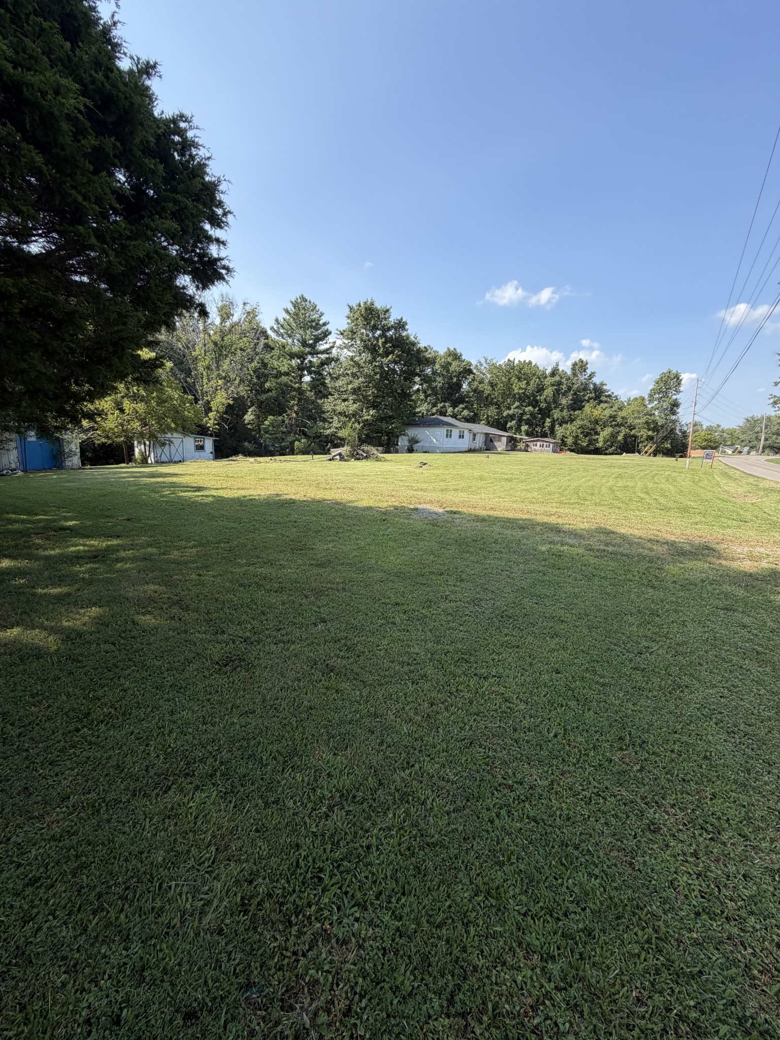3670 Lake Rd Property Photo 7