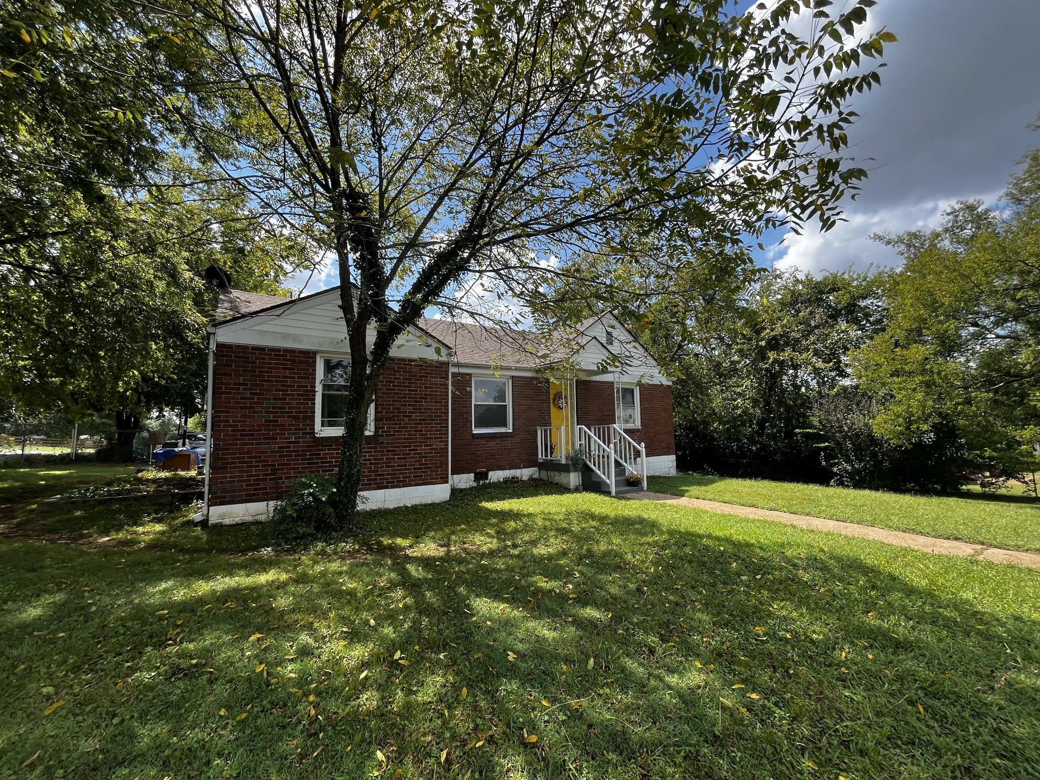 1208 Barry Dr