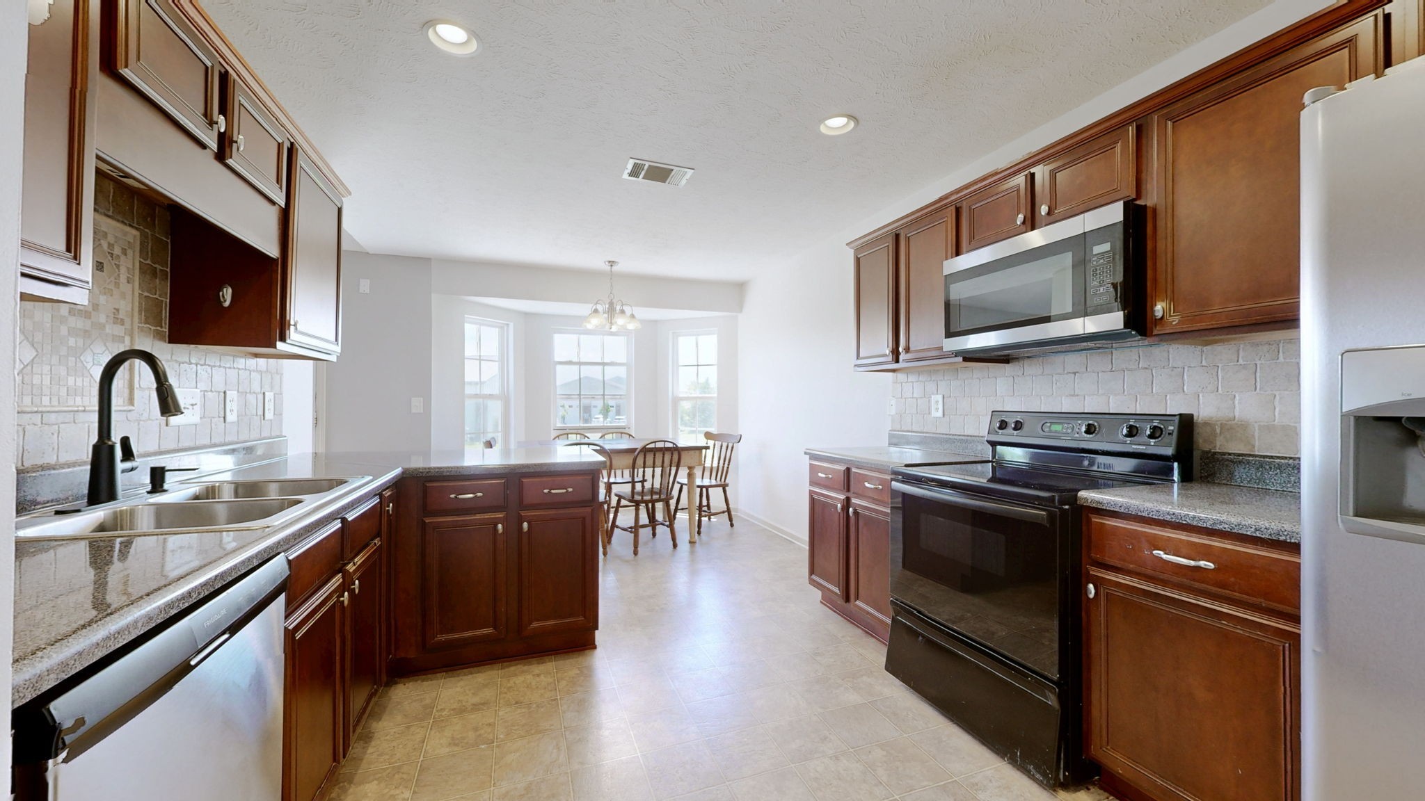 3006 Ping Ct Property Photo 5