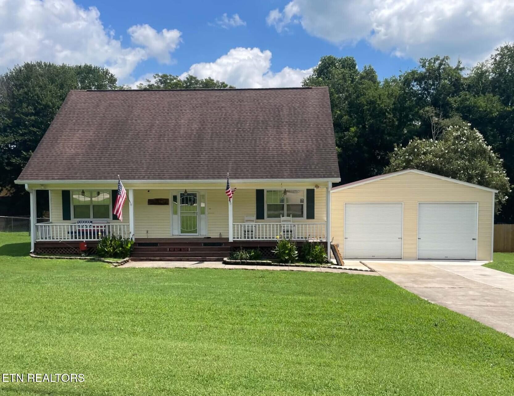 206 Heuer St Property Photo 1