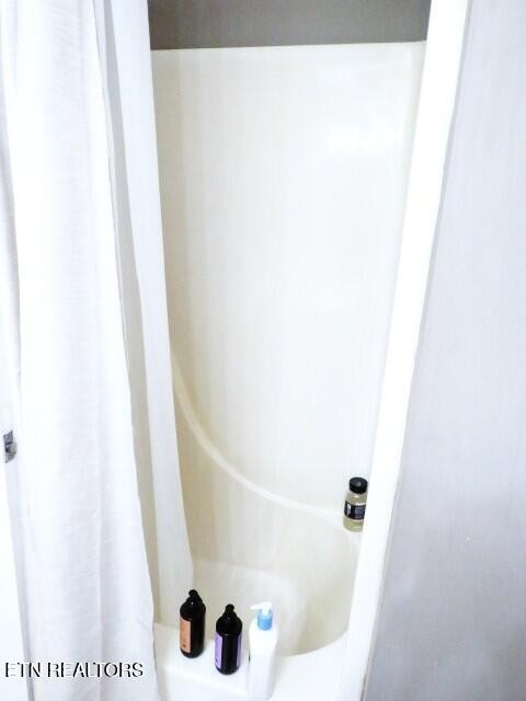 206 Heuer St Property Photo 16