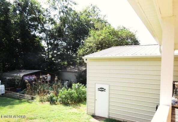 206 Heuer St Property Photo 23