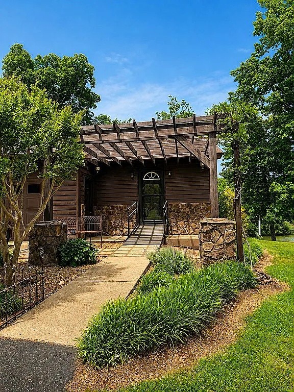 120 Smith Rd Property Photo 5