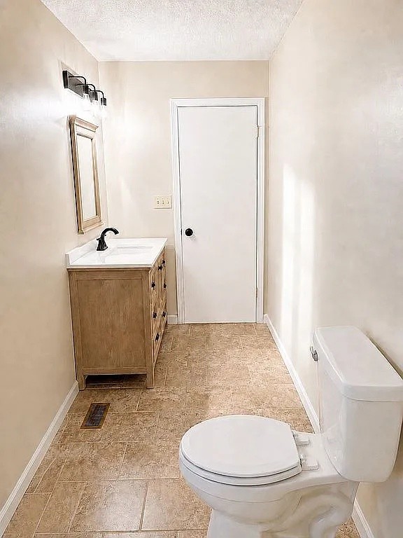 120 Smith Rd Property Photo 16