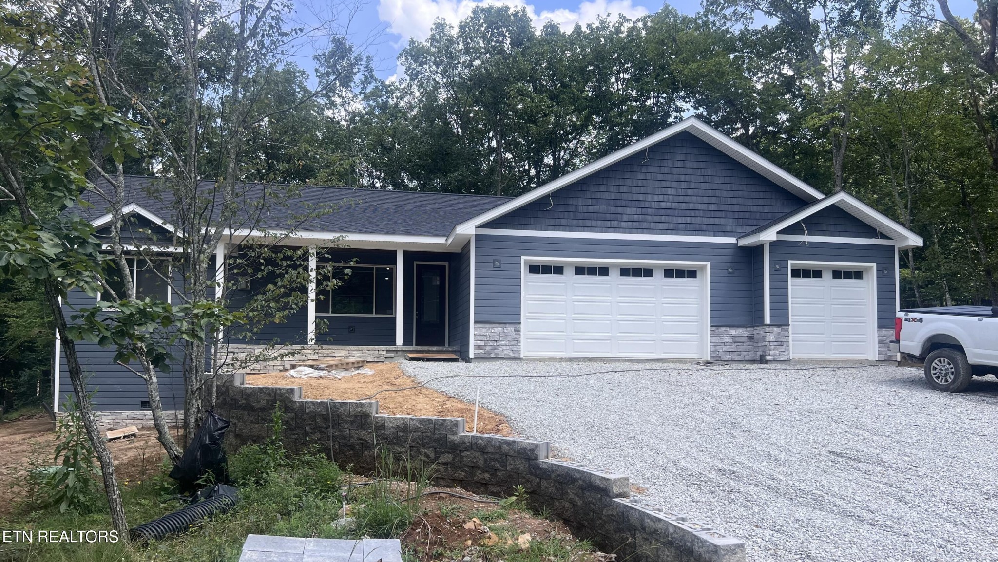 20 Rolling Green Court Property Photo 1