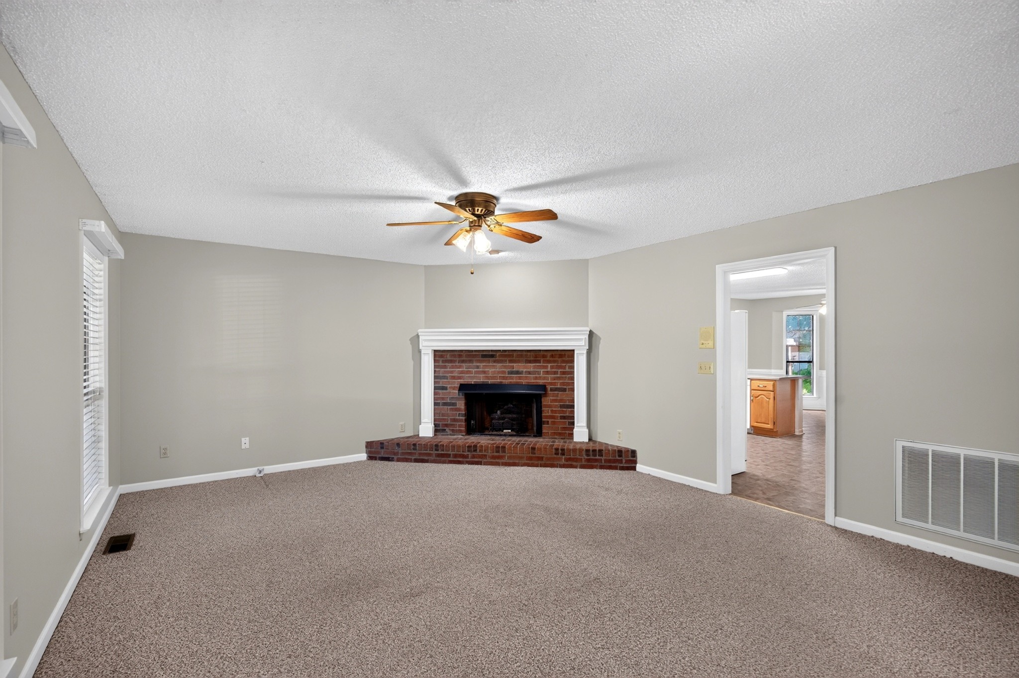 519 Winthorne Ct Property Photo 7