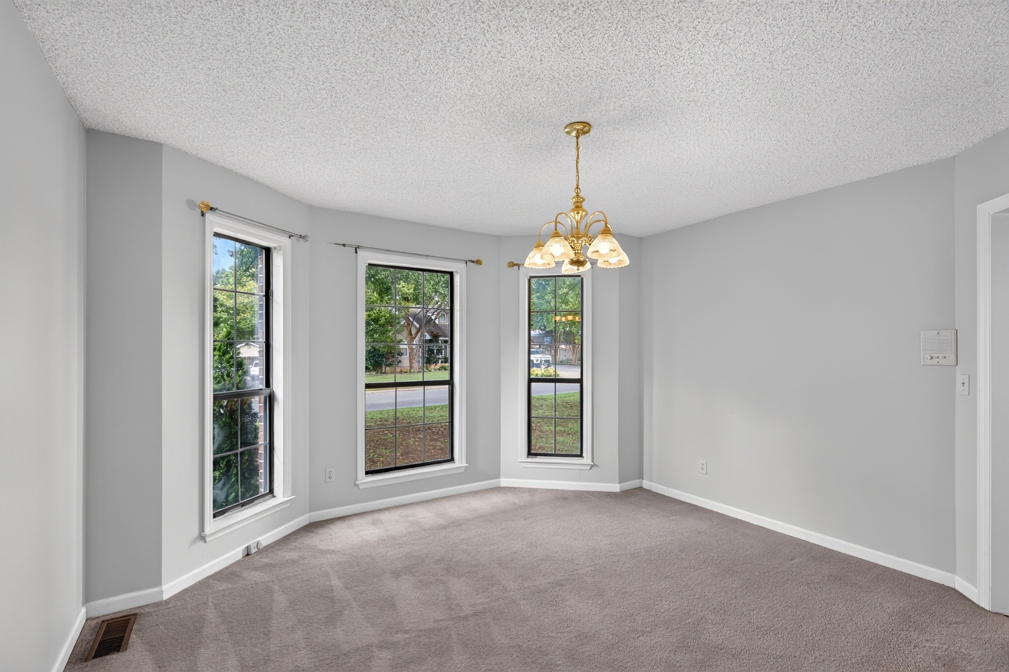 519 Winthorne Ct Property Photo 10