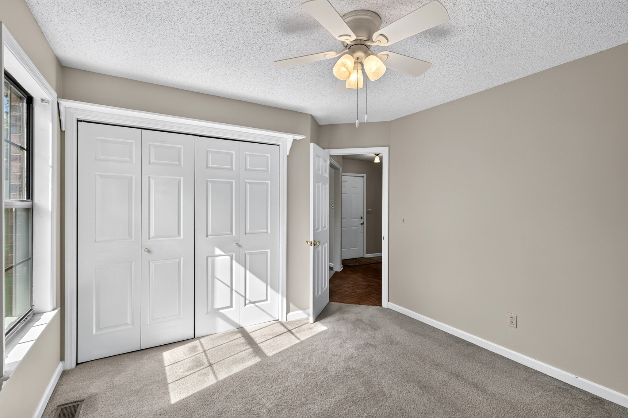519 Winthorne Ct Property Photo 12