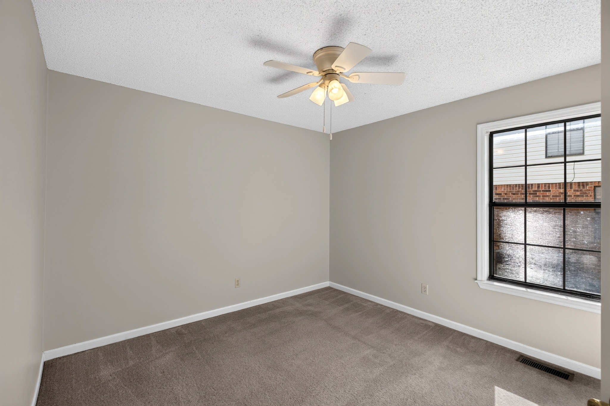 519 Winthorne Ct Property Photo 13