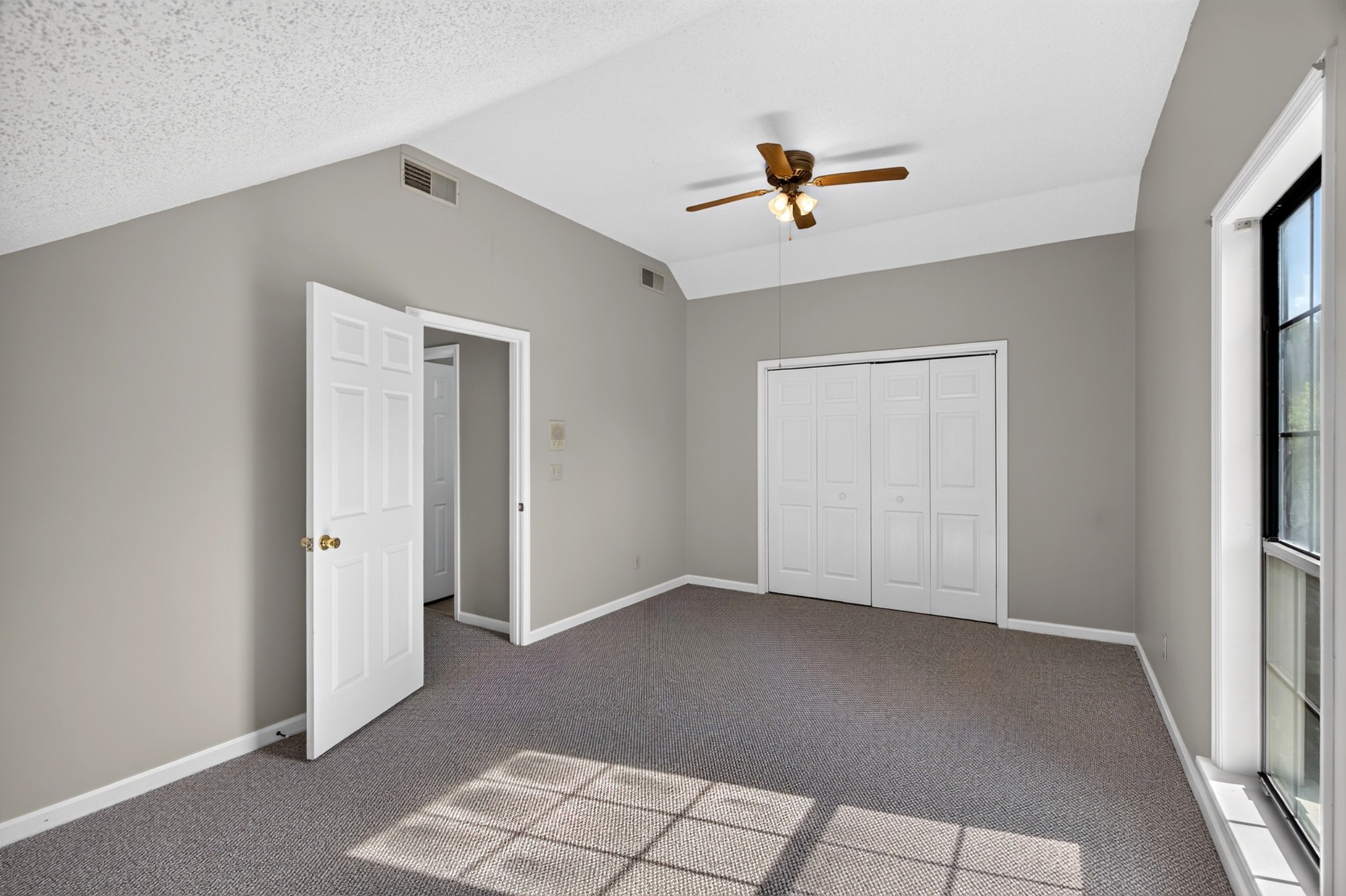 519 Winthorne Ct Property Photo 27