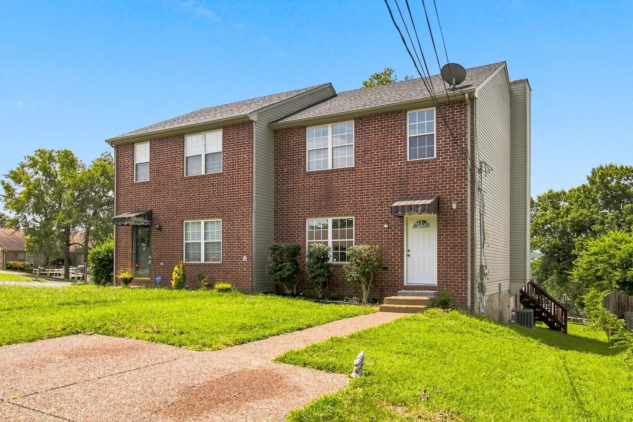 3245 Luann Dr Property Photo 2