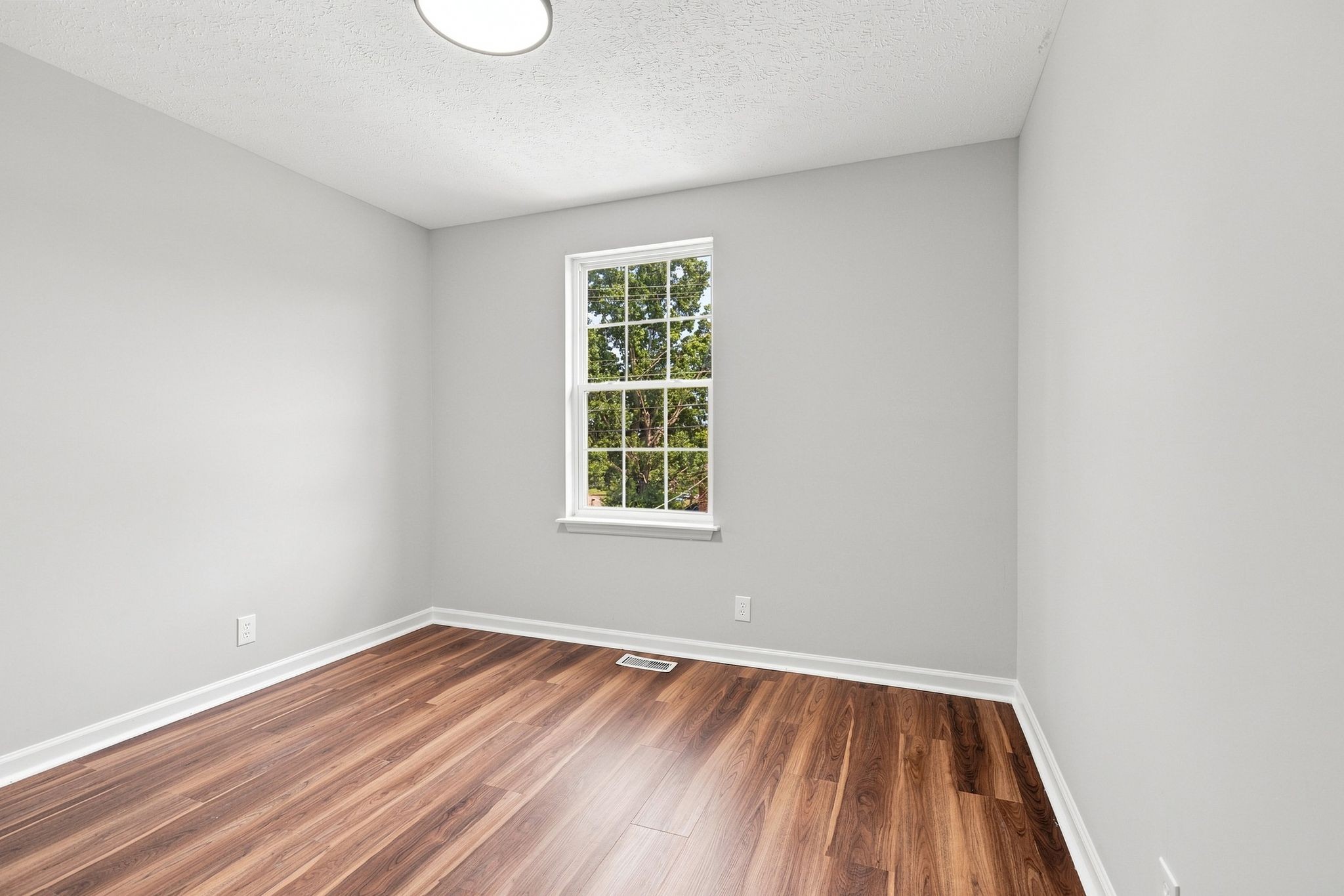 3245 Luann Dr Property Photo 23