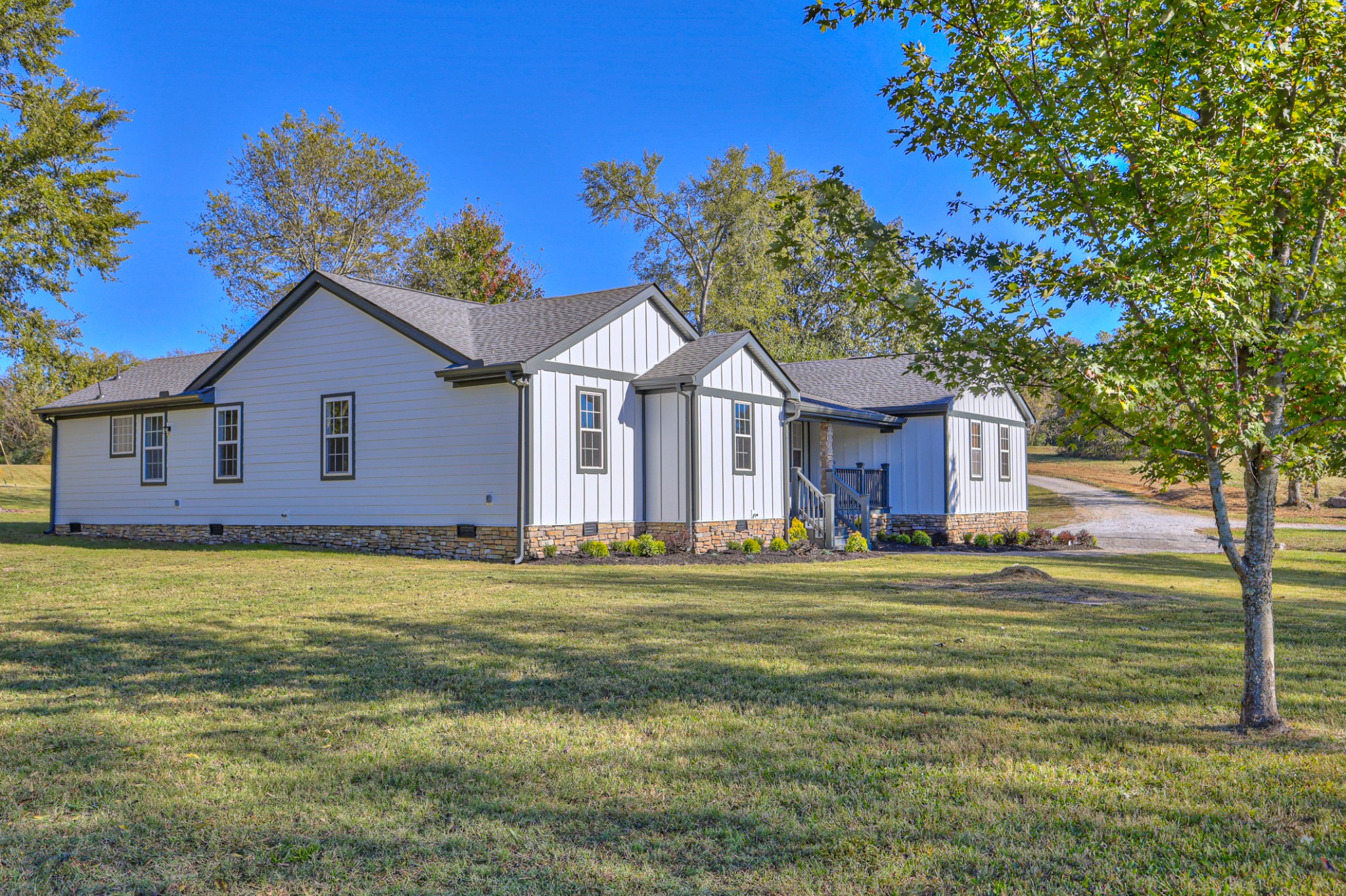 1380 Haley Rd Property Photo 2