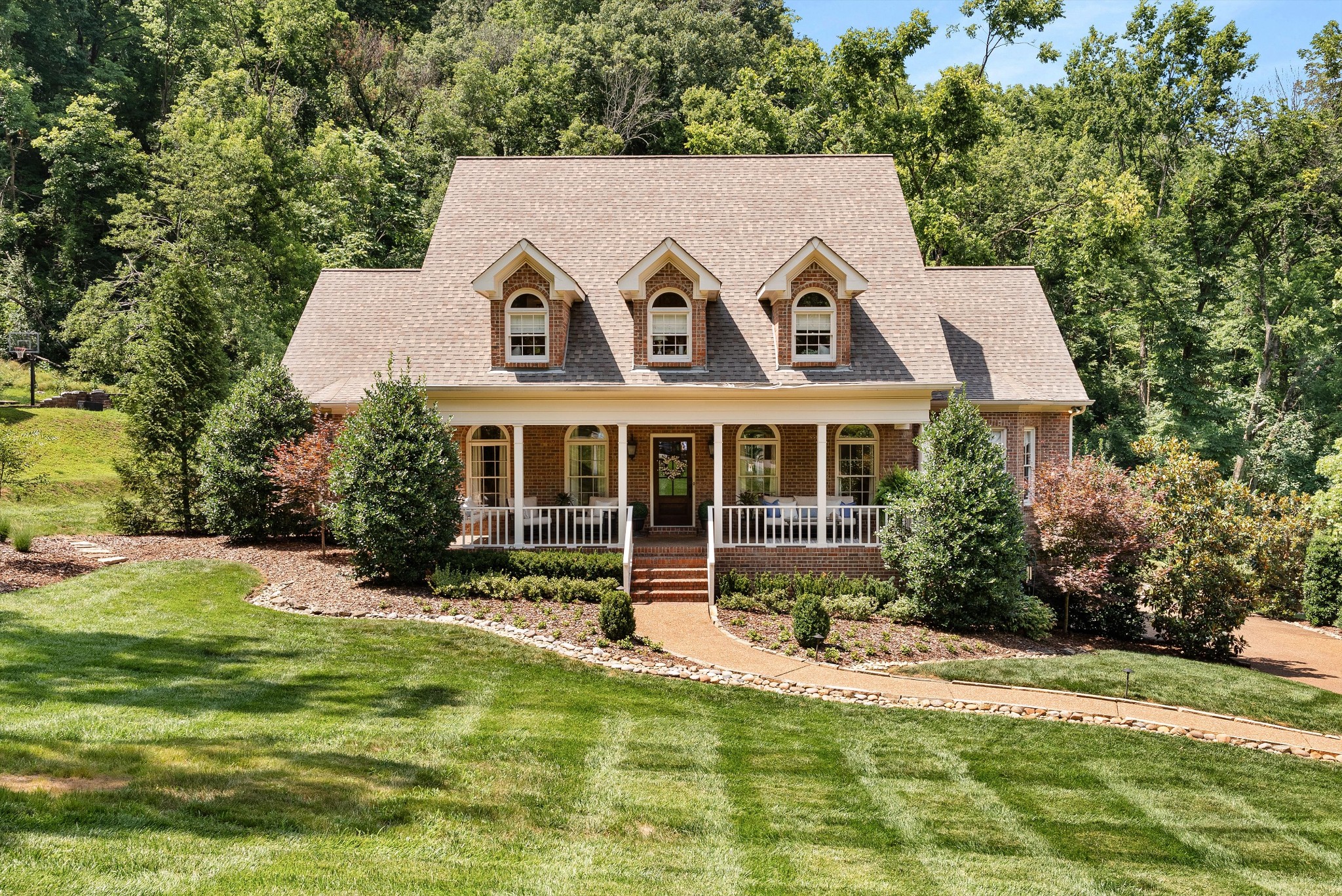 6104 Wendover Gln Property Photo 1