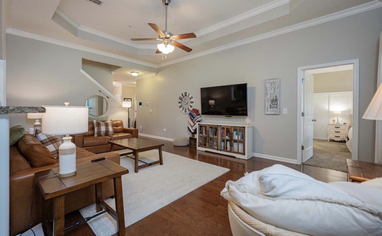813 Silverhill Dr Property Photo 8