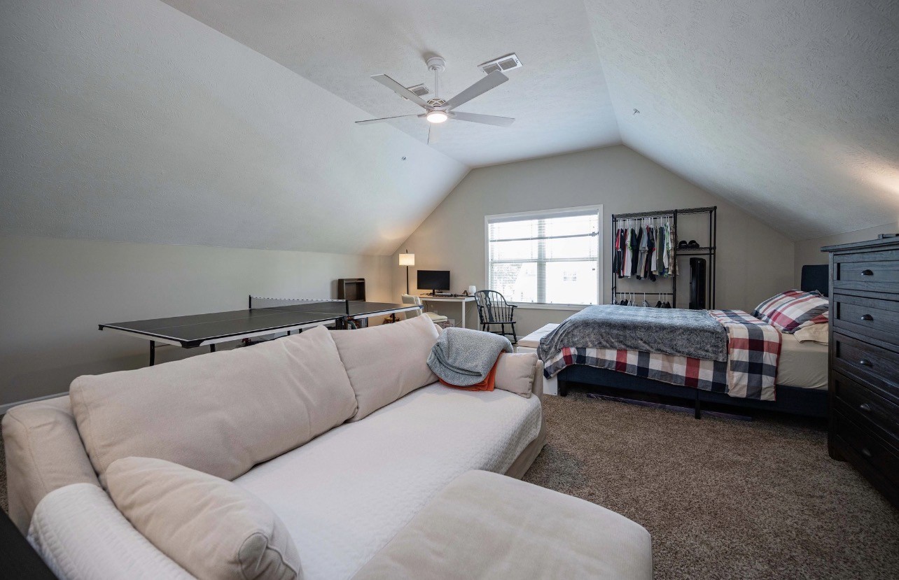 813 Silverhill Dr Property Photo 32