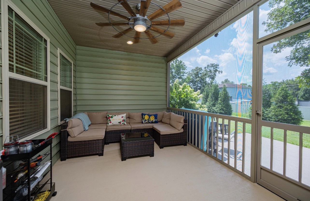 813 Silverhill Dr Property Photo 35