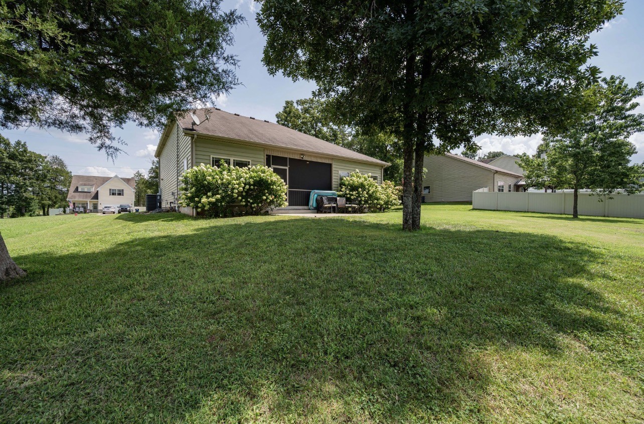 813 Silverhill Dr Property Photo 38