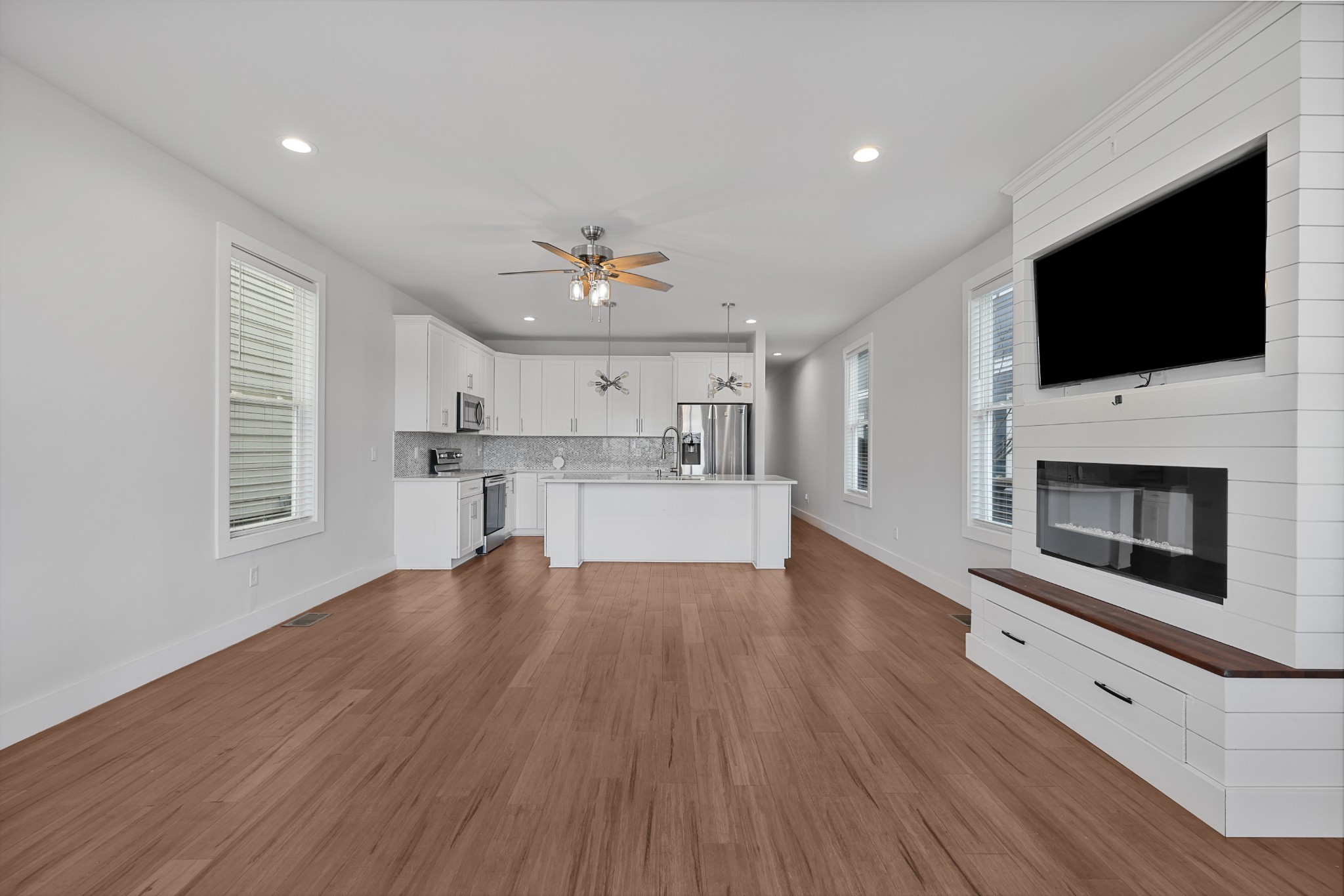3835 Dr Walter S Davis Blvd Property Photo 2