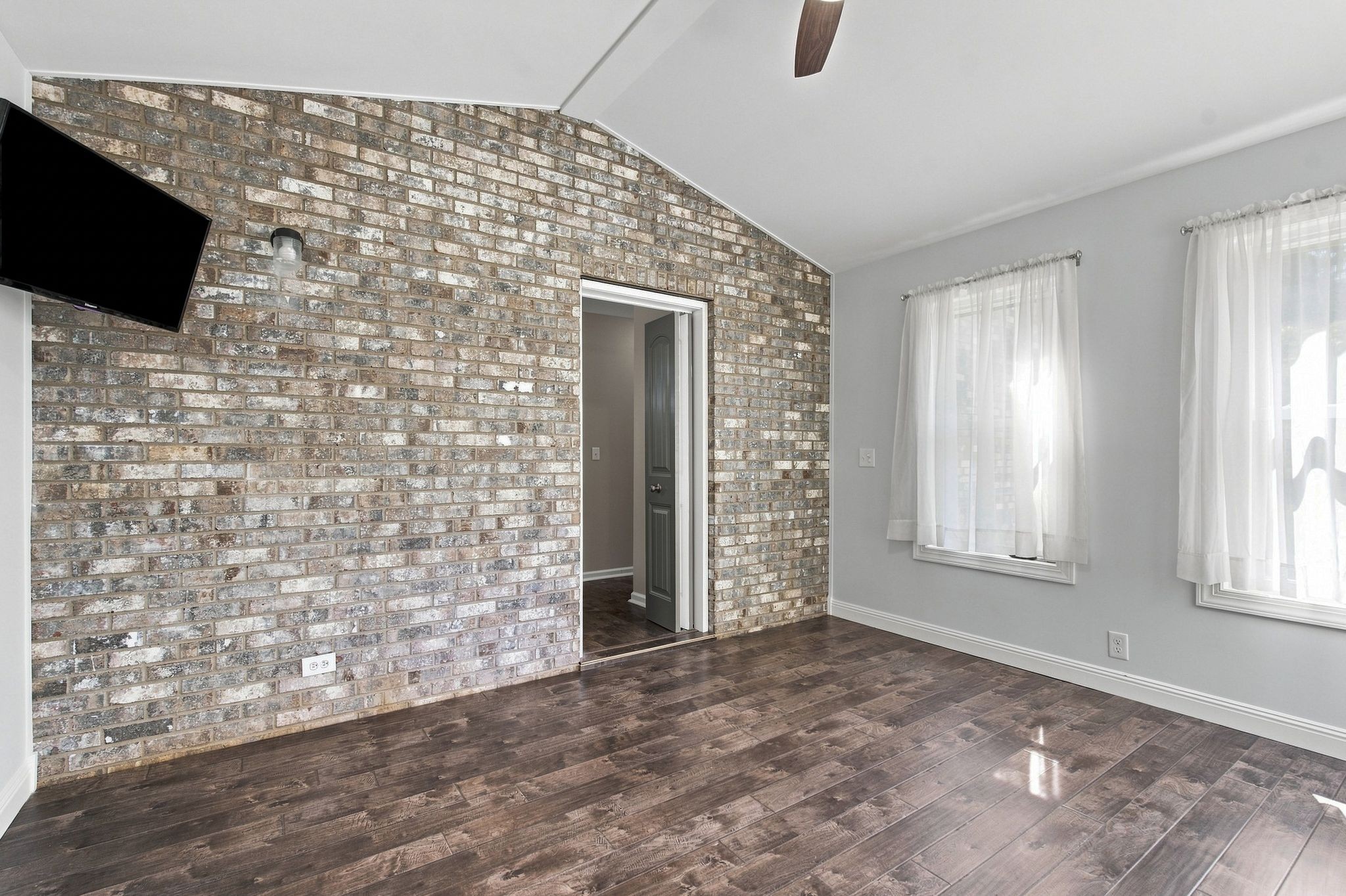 1032 Trainer Ave Property Photo 38