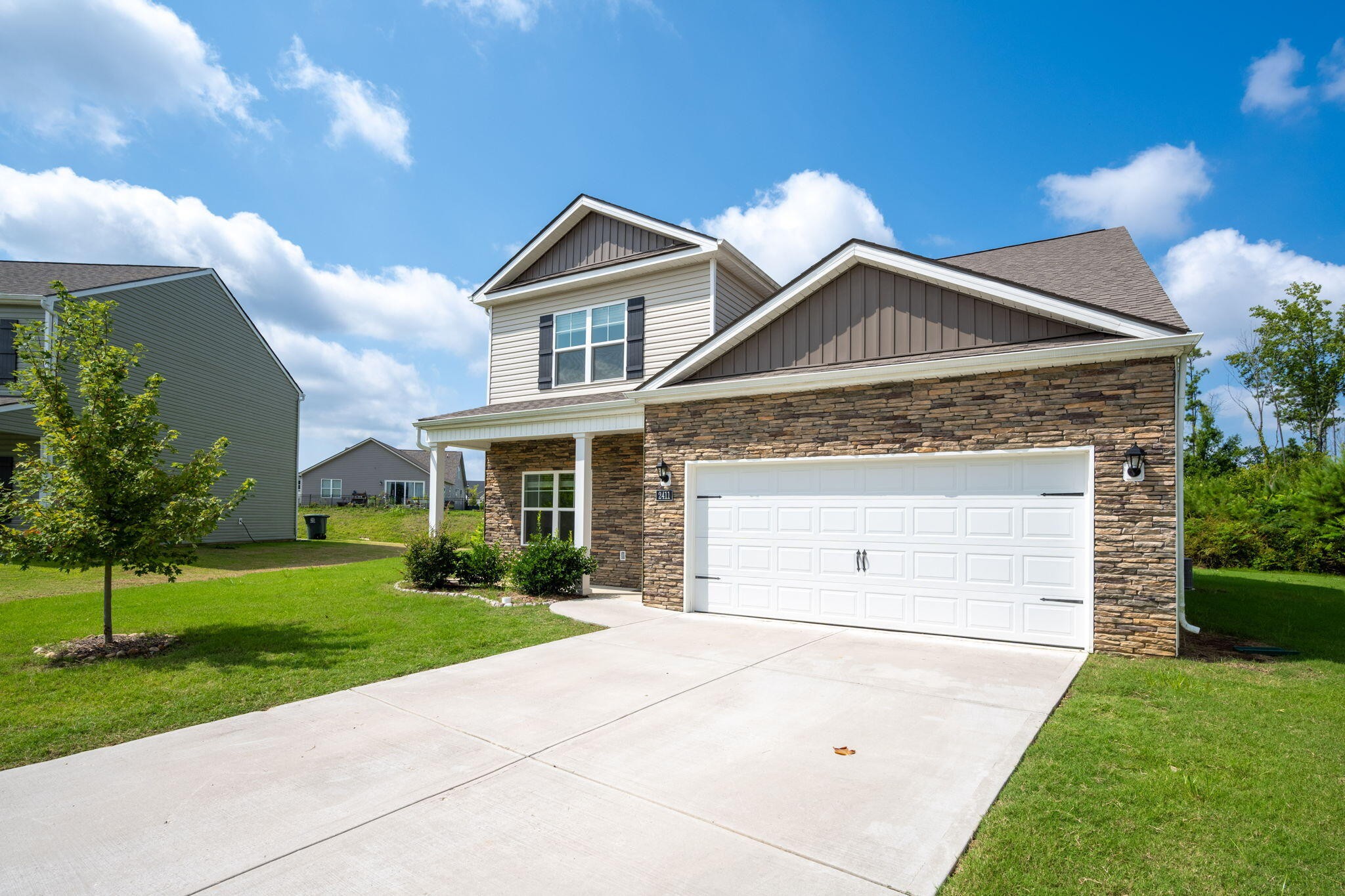 2411 Tournament Drive Property Photo 2