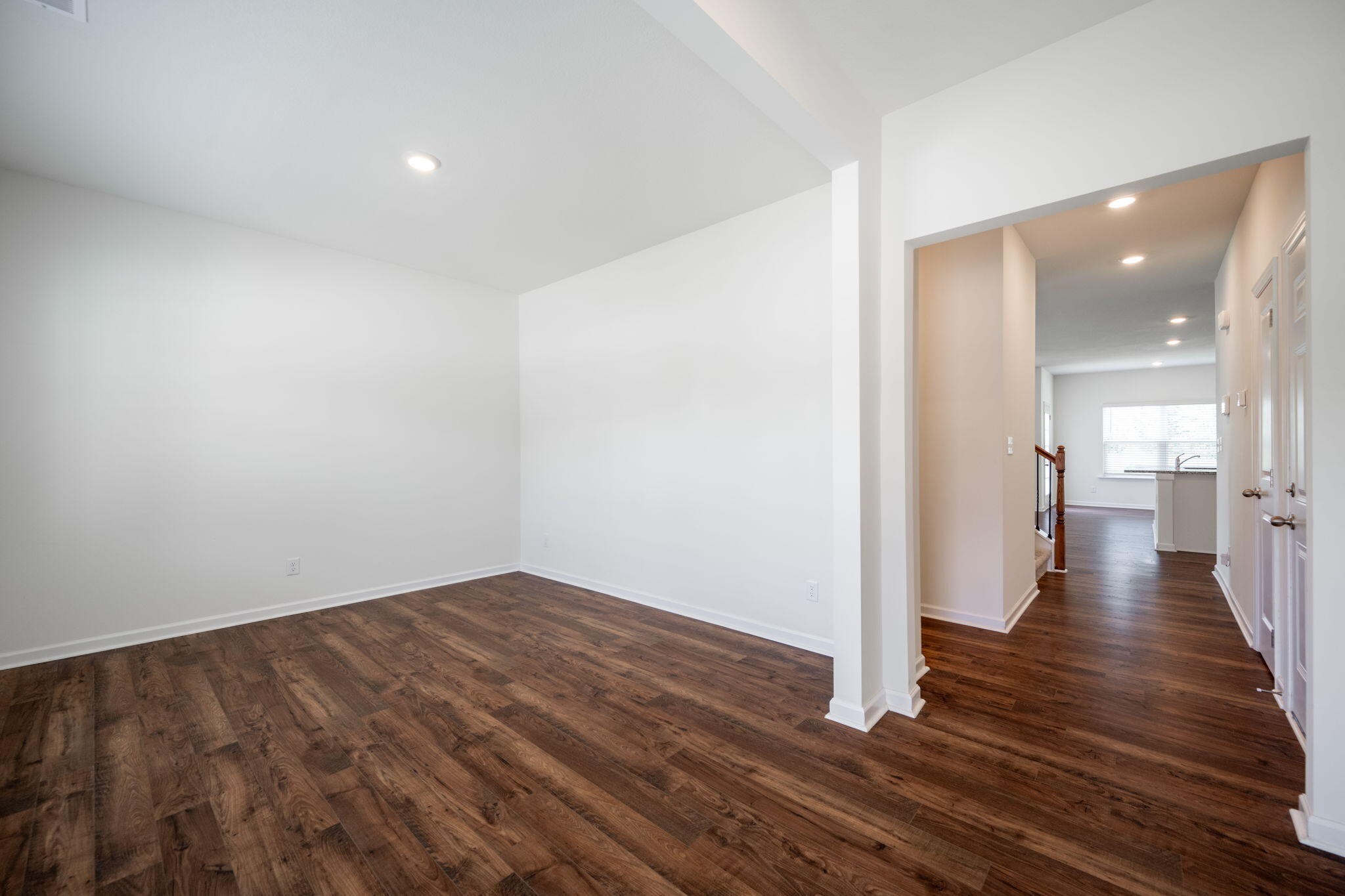 2411 Tournament Drive Property Photo 4