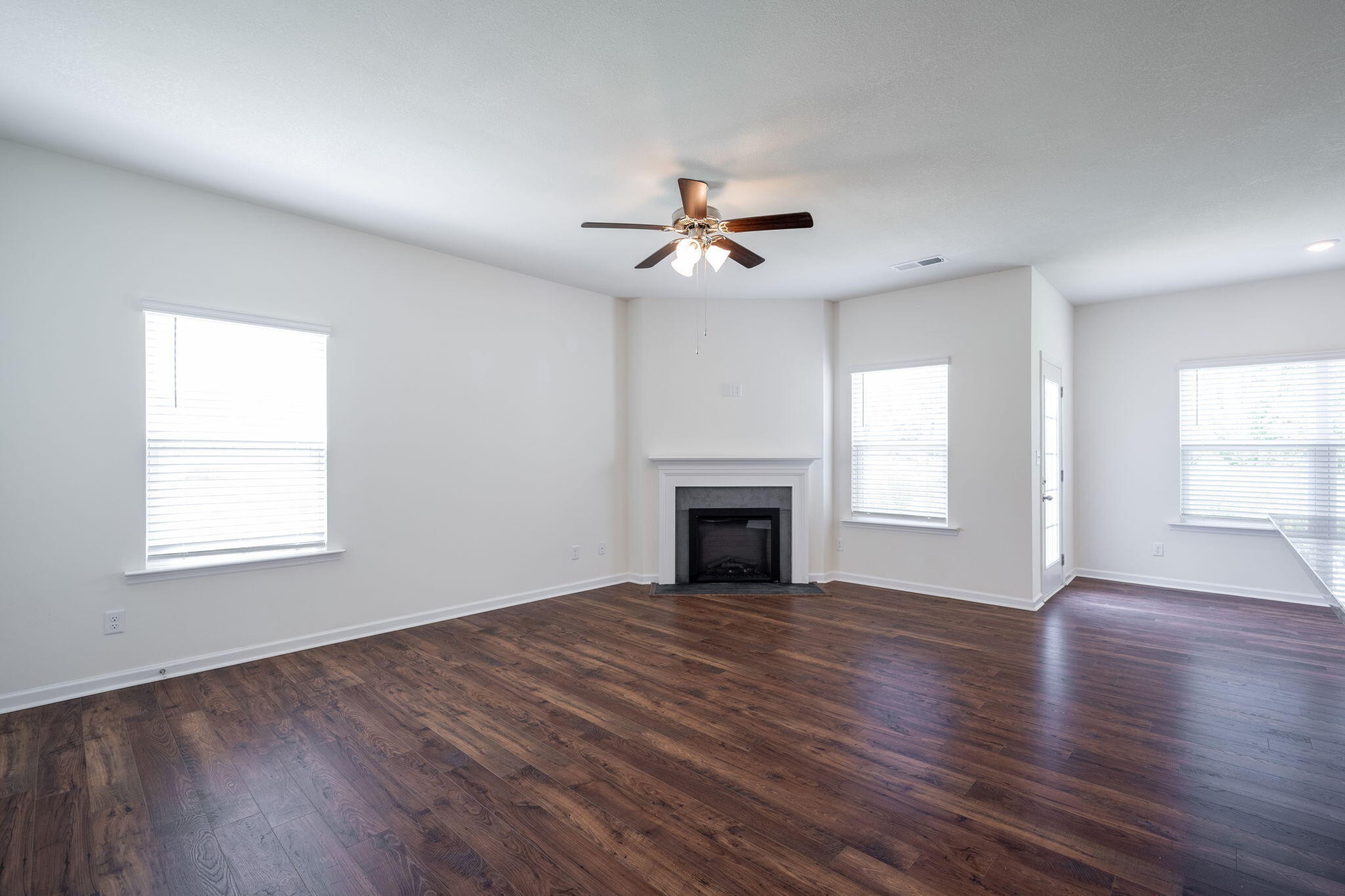 2411 Tournament Drive Property Photo 10