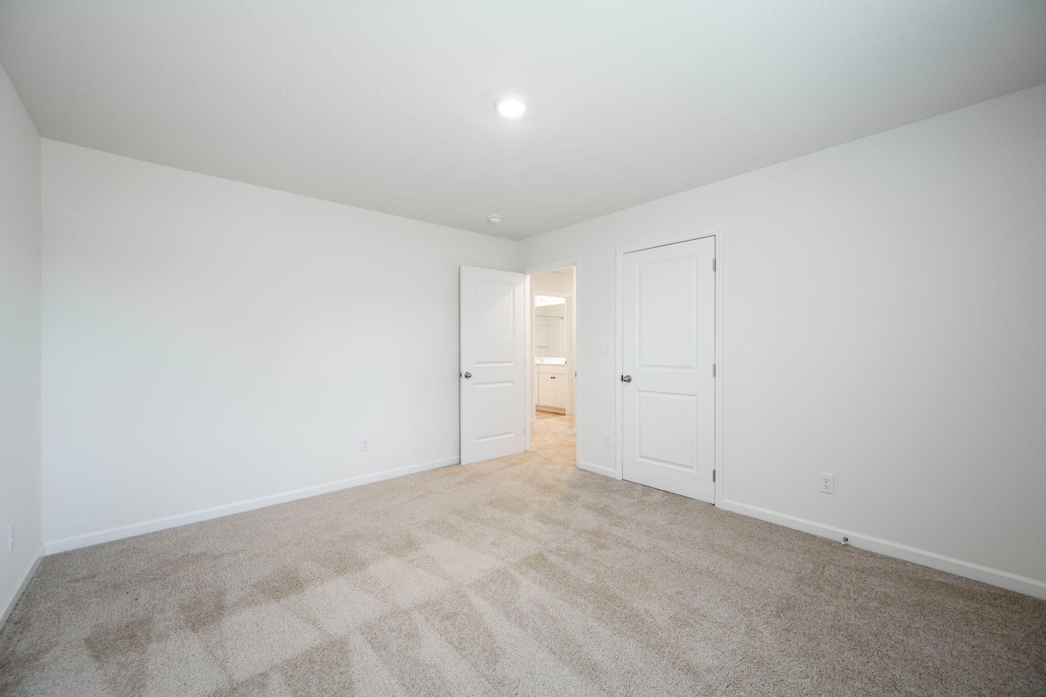 2411 Tournament Drive Property Photo 21
