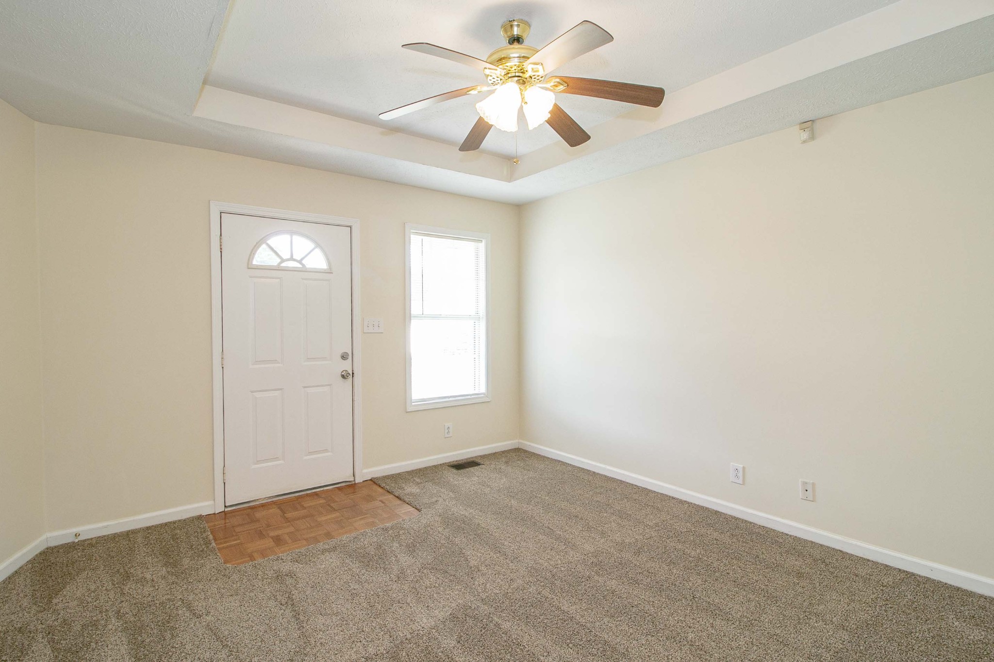 1613 Hannibal Dr Property Photo 6