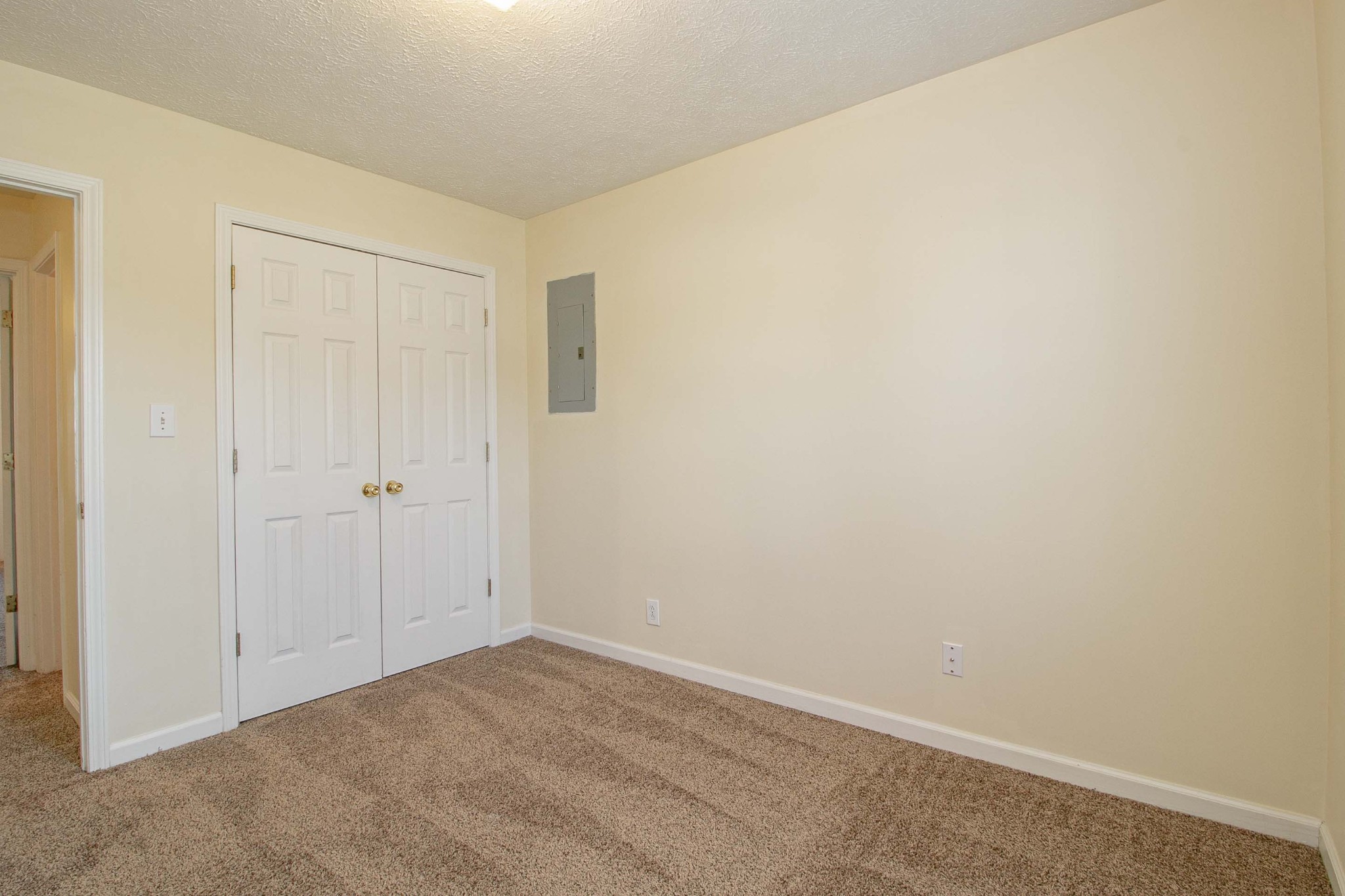 1613 Hannibal Dr Property Photo 19