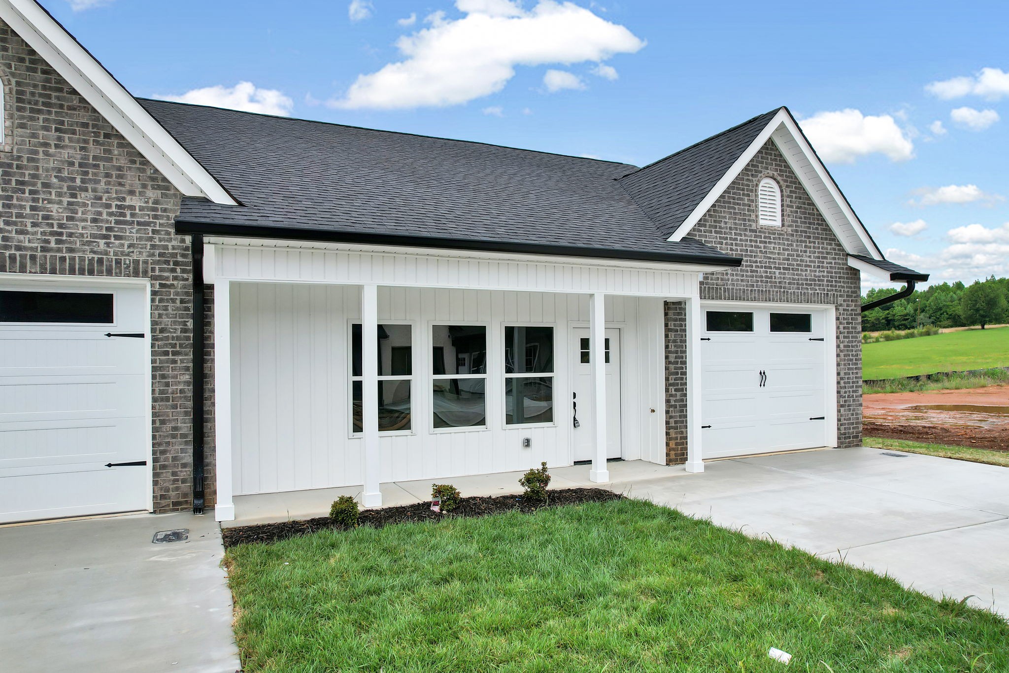 1080 Congress Parkway, N Property Photo 2