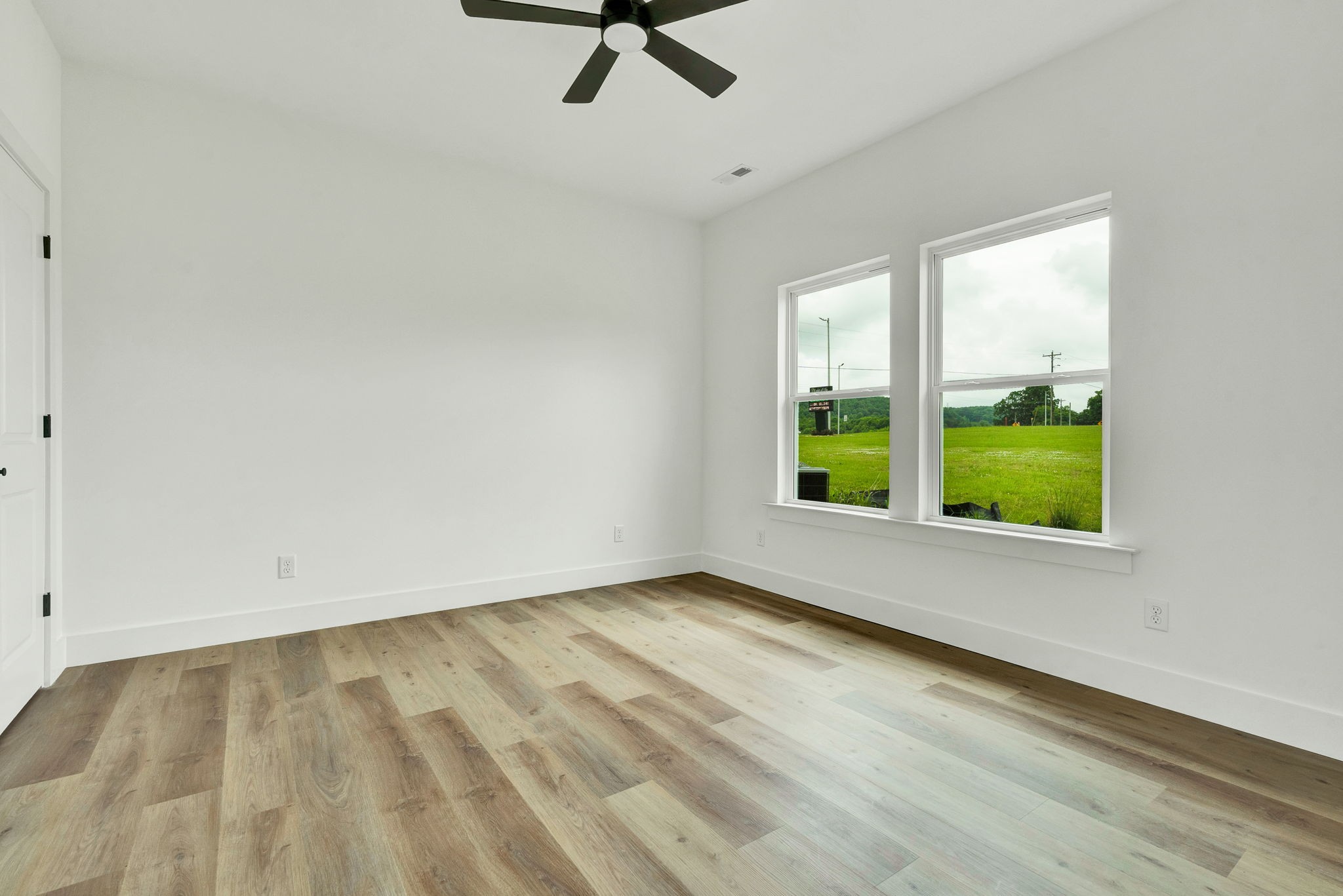 1080 Congress Parkway, N Property Photo 16